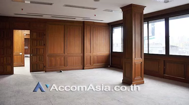  Office space For Rent in Dusit, Bangkok  (AA15890)